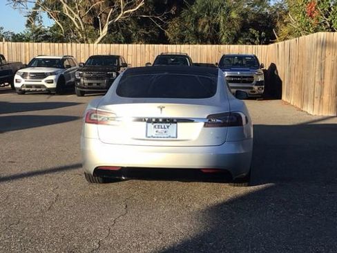 Used 2017 Tesla Model S 60 image 6