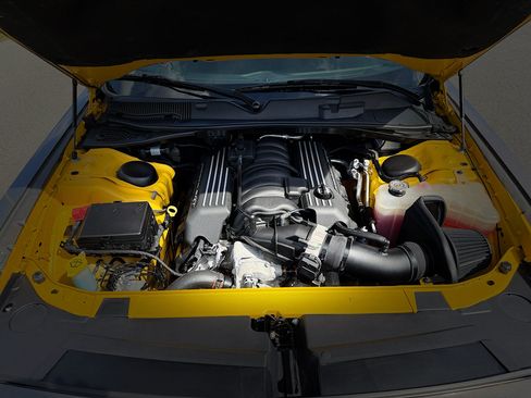 Used 2018 Dodge Challenger R/T Scat Pack RWD image 29