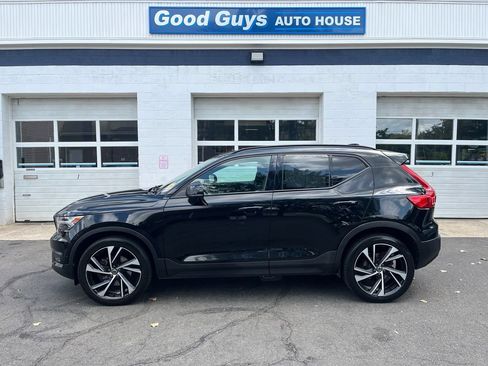 Used 2019 Volvo XC40 T5 R-Design AWD/4WD image 1