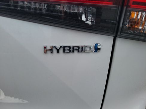 Used 2024 Toyota Highlander Platinum image 26