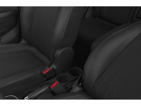 Used 2021 Chevrolet Trax LT w/ LT Convenience Package image 9