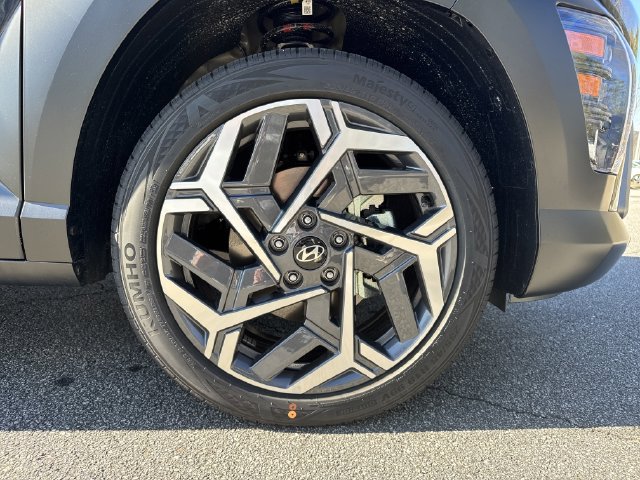 Used 2026 Hyundai Kona SEL Premium FWD image 14