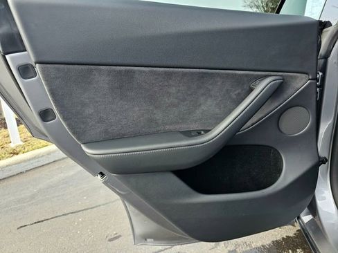 Used 2024 Tesla Model Y Long Range image 24