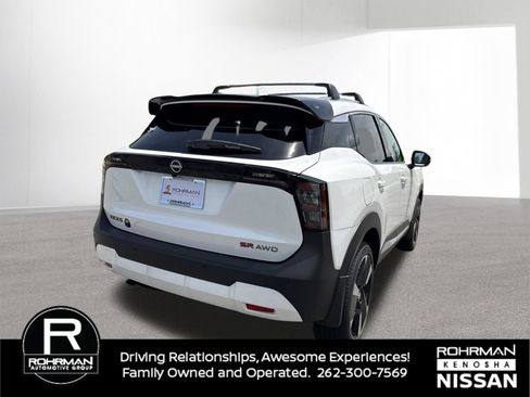 Used 2025 Nissan Kicks SR AWD/4WD image 5