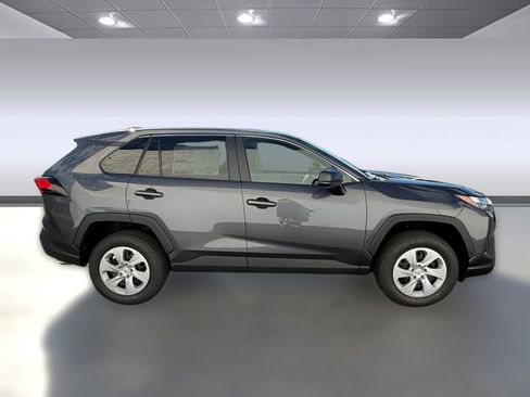 Used 2025 Toyota RAV4 LE image 8