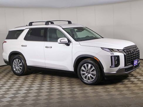 Used 2023 Hyundai Palisade SEL AWD/4WD image 2