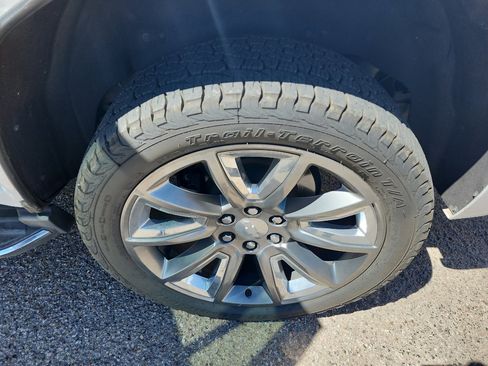 Used 2015 Chevrolet Tahoe LTZ image 11