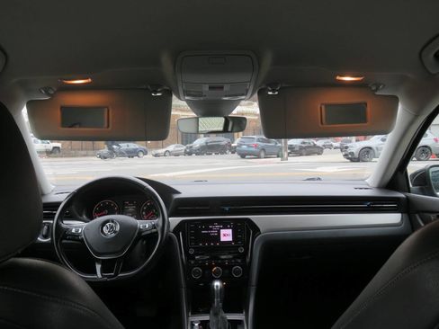 Used 2020 Volkswagen Passat 2.0T SE image 13