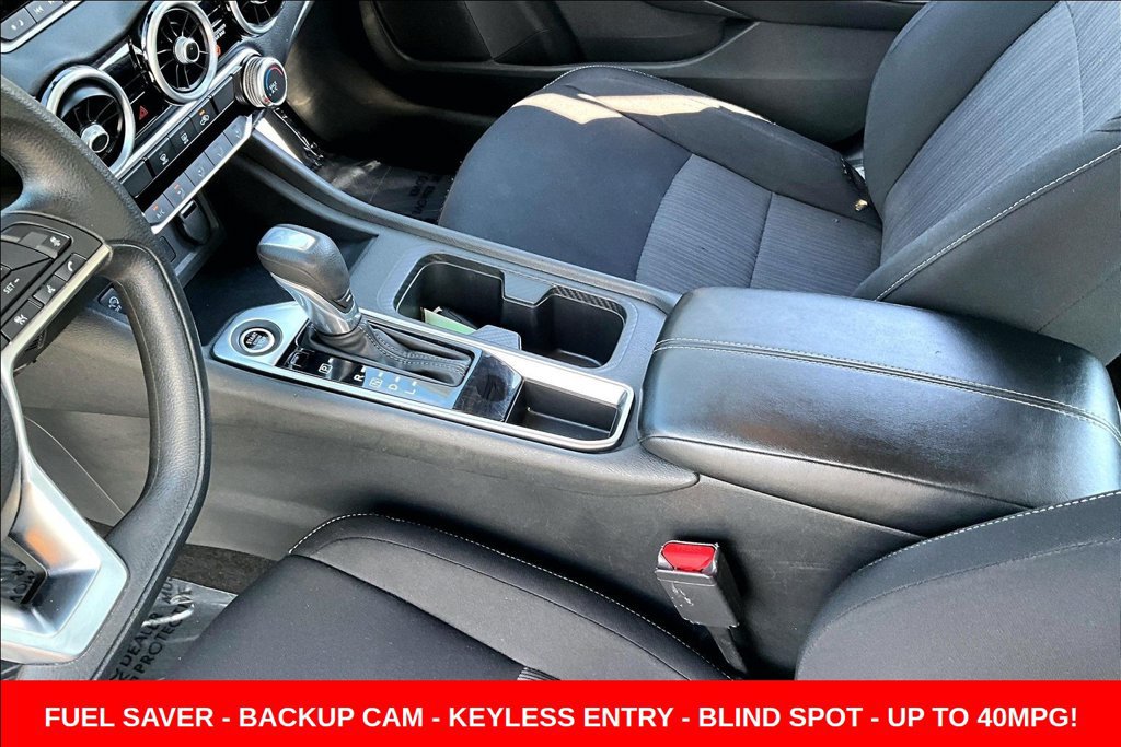 Used 2024 Nissan Sentra SV FWD image 22