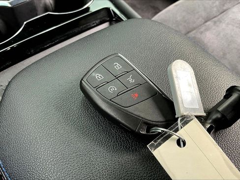 Used 2025 Chevrolet Blazer EV RS AWD/4WD image 31