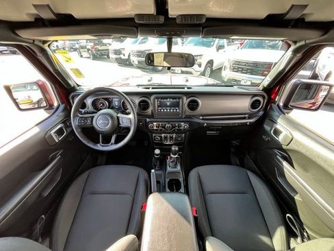 Used 2022 Jeep Wrangler Sport AWD/4WD image 24