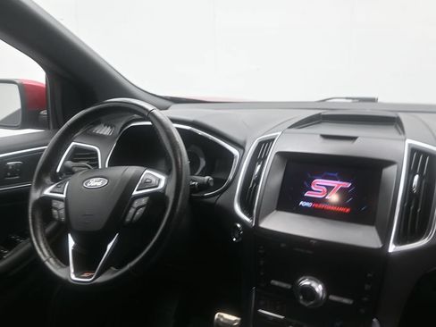 Used 2020 Ford Edge ST w/ Equipment Group 401A AWD/4WD image 17