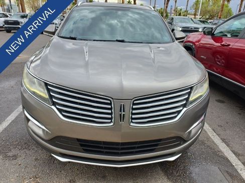 Used 2017 Lincoln MKC Premiere FWD image 10