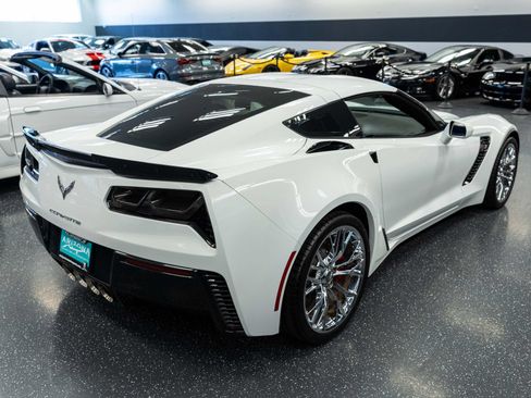 Used 2016 Chevrolet Corvette Z06 w/ Chrome Badge Package RWD image 6