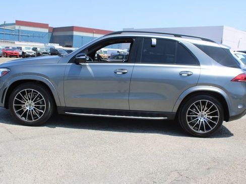 Used 2023 Mercedes-Benz GLE 450 4MATIC w/ AMG Line Exterior image 10