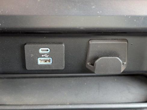 Used 2023 Ford F150 XLT RWD image 18