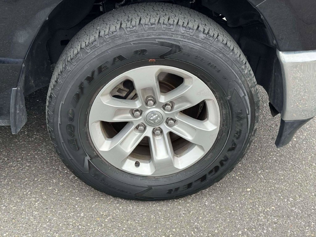 Used 2024 RAM 1500 Laramie AWD/4WD image 10