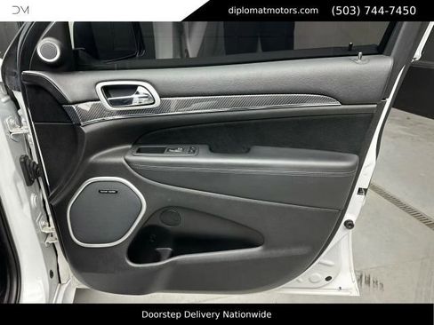 Used 2020 Jeep Grand Cherokee SRT AWD/4WD image 24