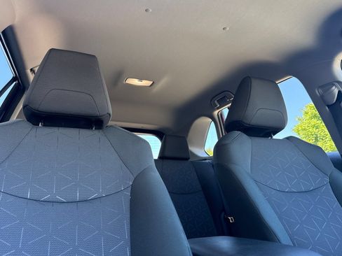 Certified 2025 Toyota RAV4 XLE AWD/4WD image 21