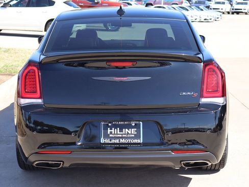 Used 2023 Chrysler 300 S w/ Comfort Group image 9