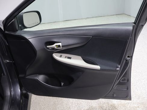 Used 2010 Toyota Corolla S FWD image 23
