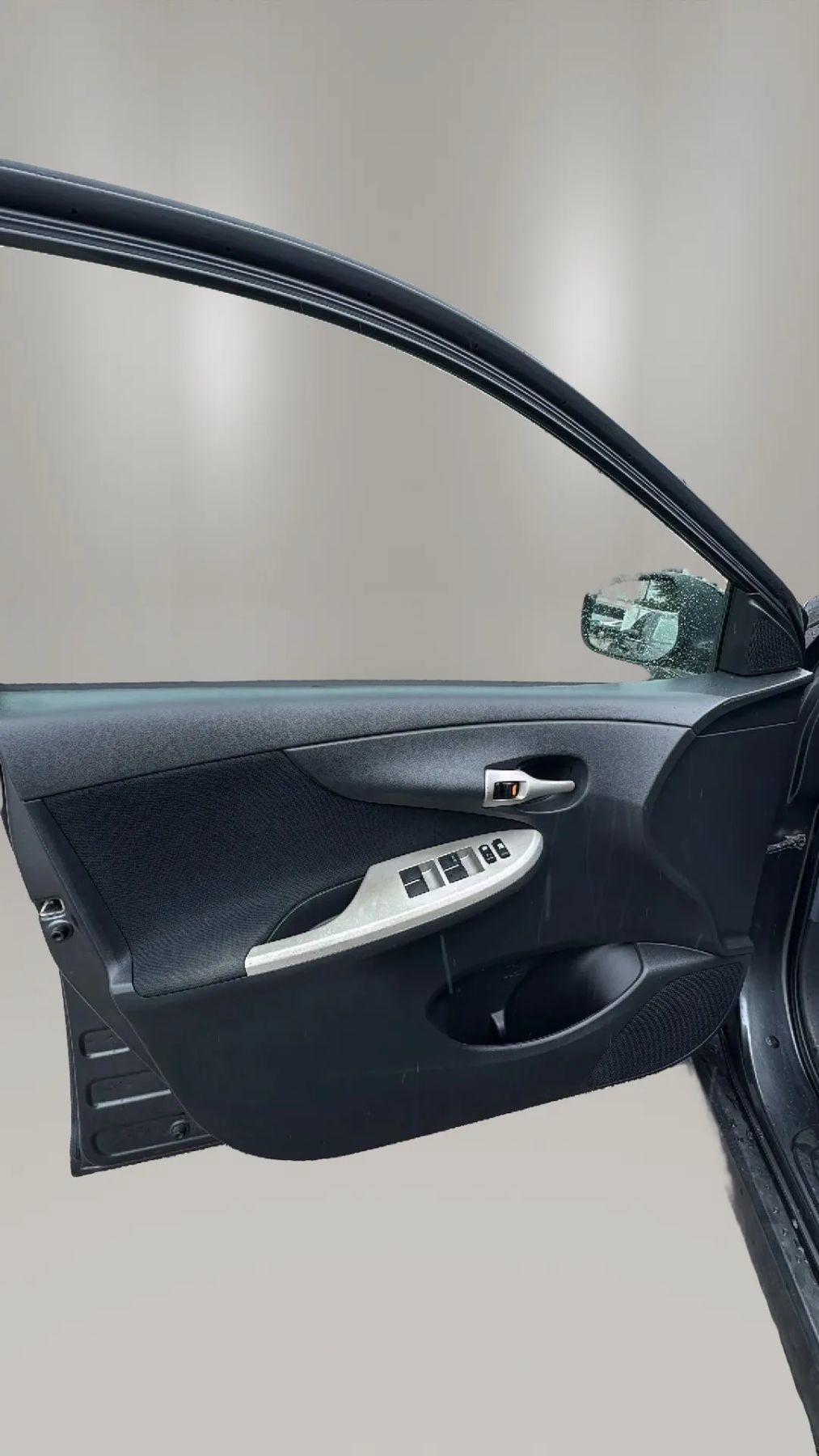 Used 2011 Toyota Corolla S FWD image 19