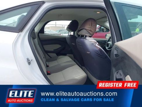 Used 2012 Ford Focus SE image 16