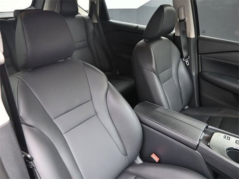 Used 2024 Nissan Rogue SV w/ SV Premium Package image 38