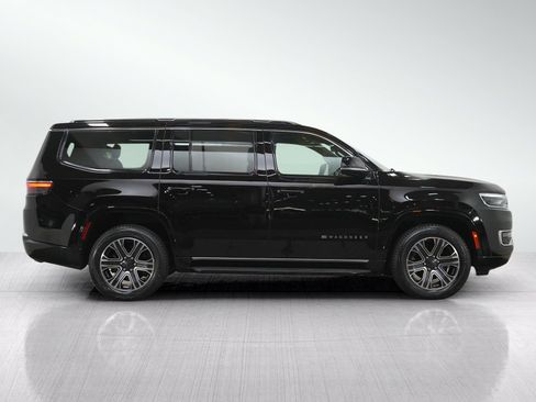 Used 2024 Jeep Wagoneer Series II w/ Flexible Seating Group AWD/4WD image 8