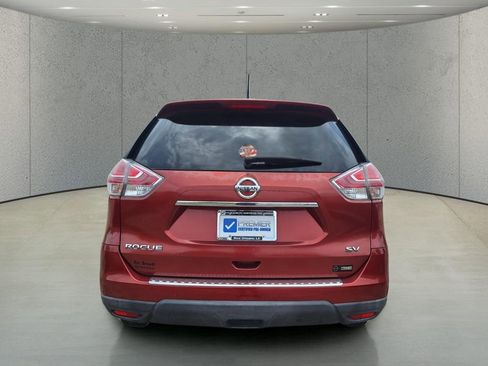 Used 2016 Nissan Rogue SV FWD image 4