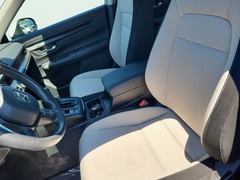 Used 2023 Honda CR-V LX image 23