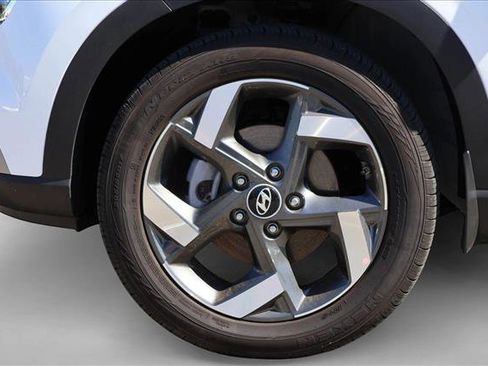 Certified 2026 Hyundai Venue SEL FWD image 9