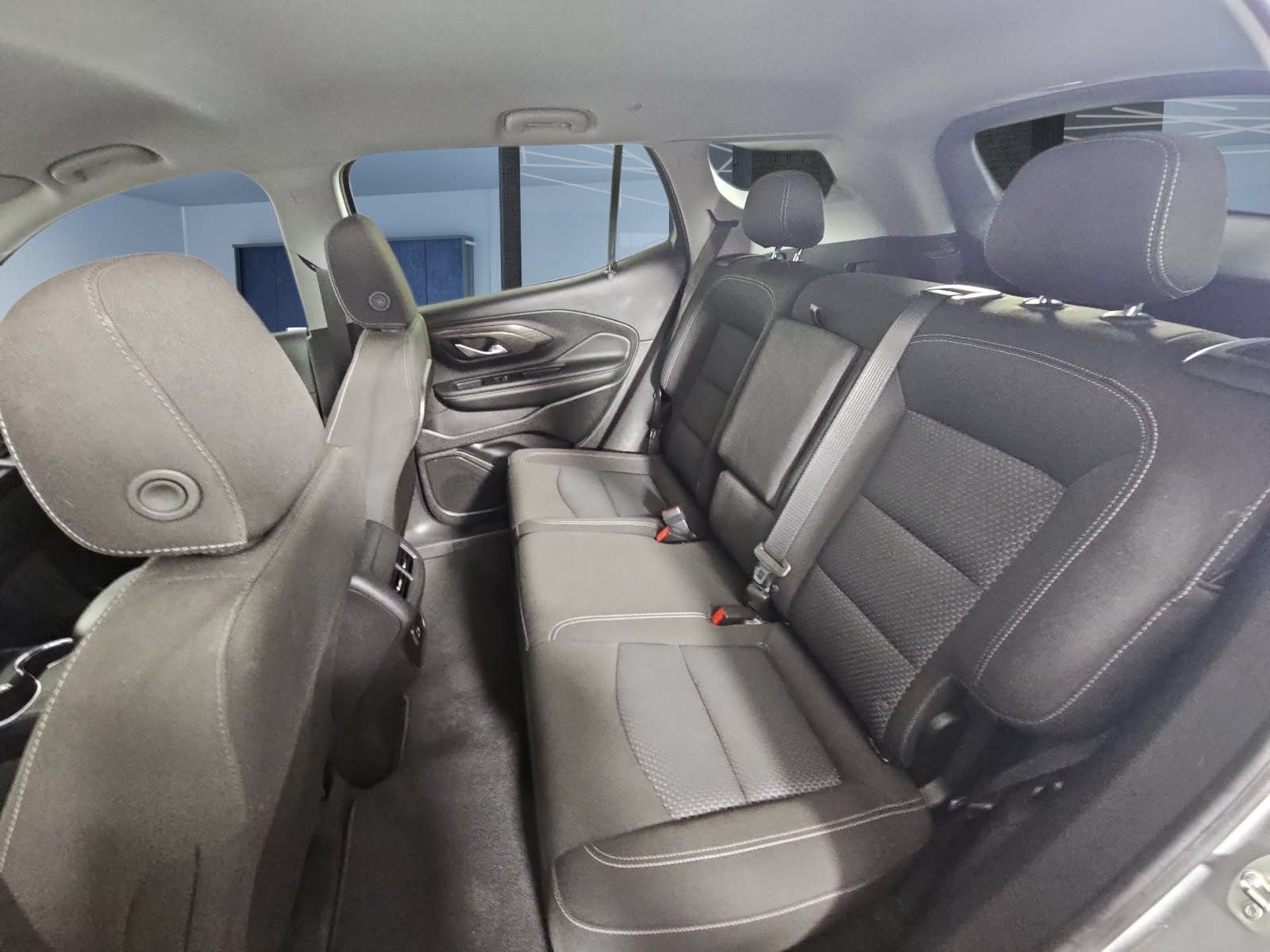 Used 2024 GMC Terrain SLE AWD/4WD image 10