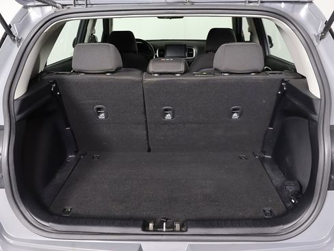 Used 2021 Hyundai Venue SEL FWD image 14