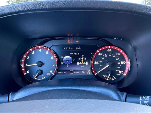 Used 2024 Nissan Frontier PRO-4X image 26