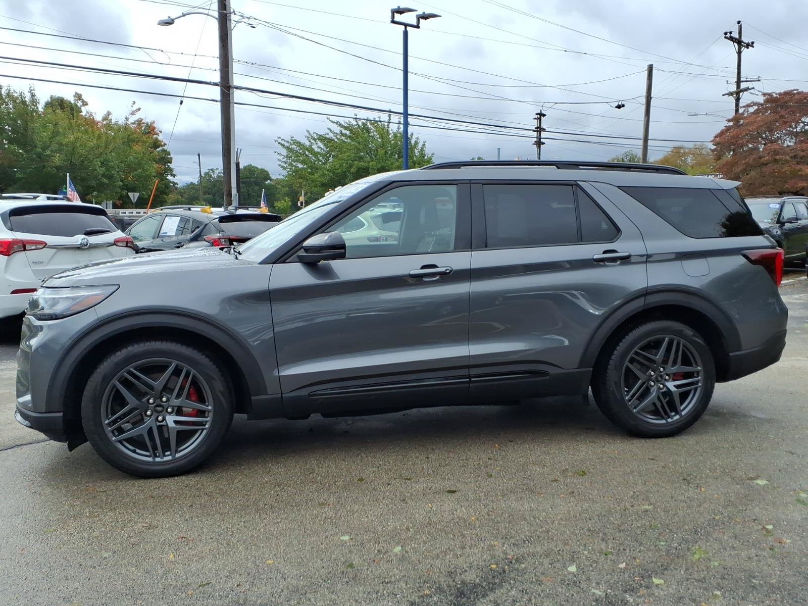 Certified 2025 Ford Explorer ST AWD/4WD image 7