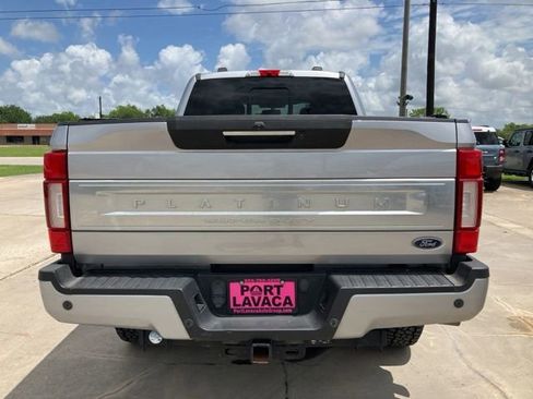 Used 2022 Ford F250 Platinum w/ FX4 Off-Road Package AWD/4WD image 6