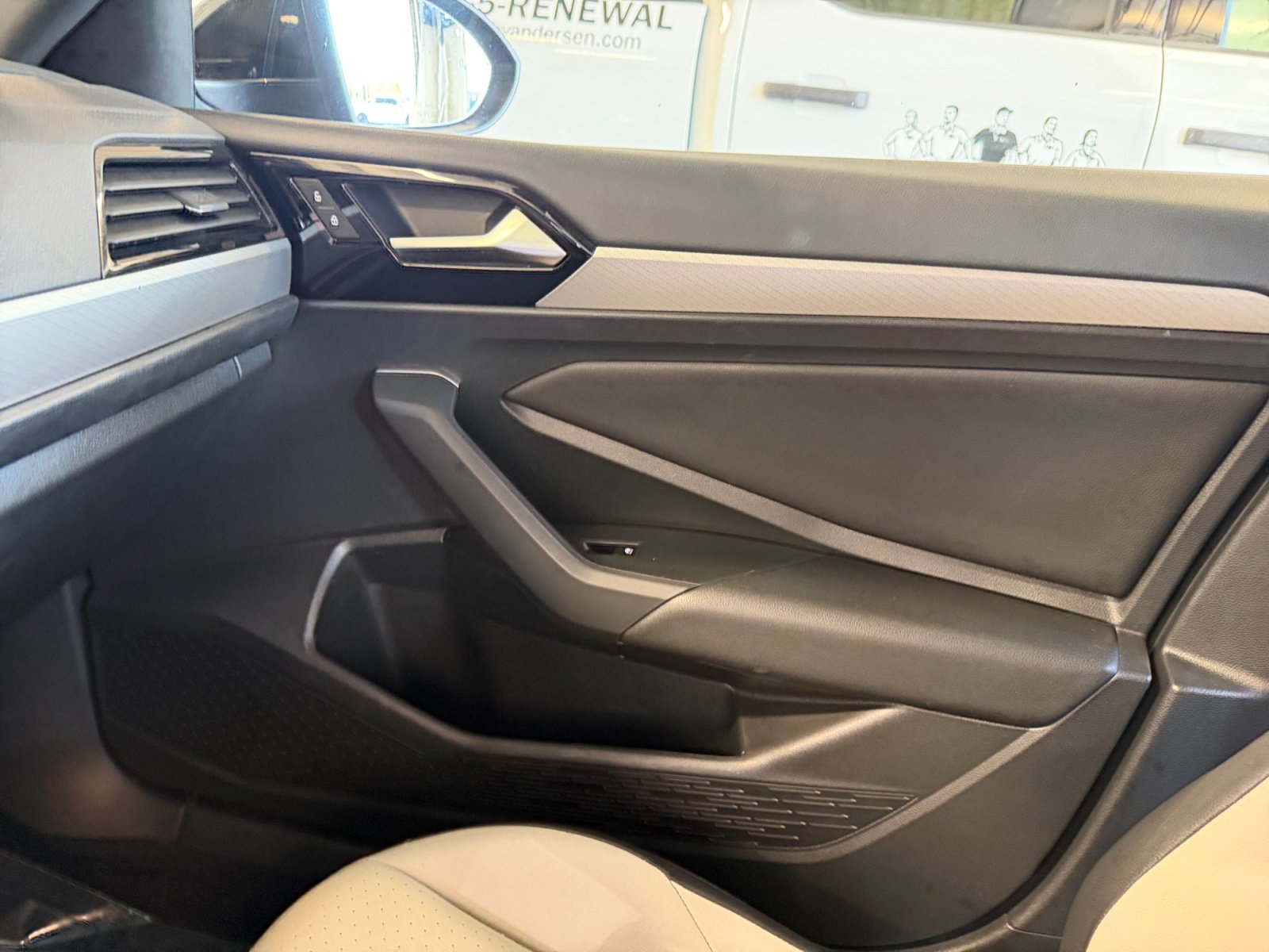 Used 2020 Volkswagen Jetta R-Line FWD image 16