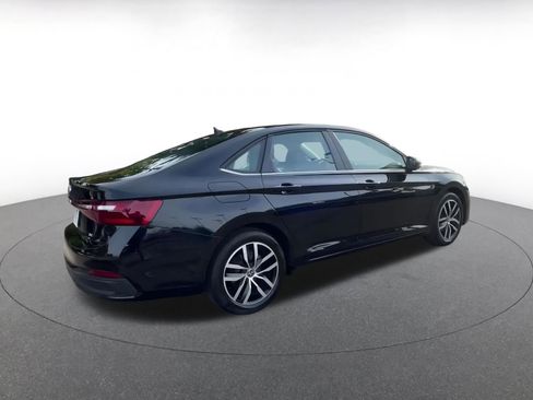 Used 2025 Volkswagen Jetta SE image 14