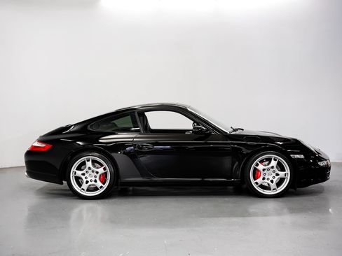 Used 2006 Porsche 911 Carrera S RWD image 2