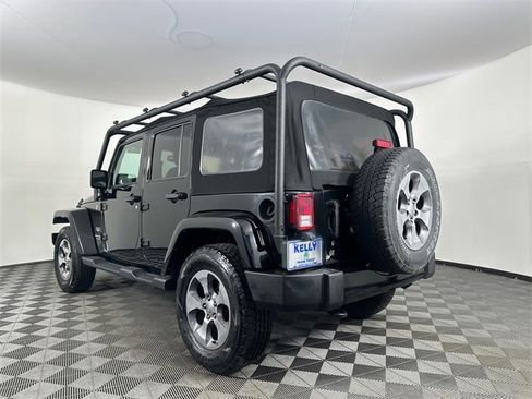 Certified 2018 Jeep Wrangler Unlimited Sahara w/ Connectivity Group image 9