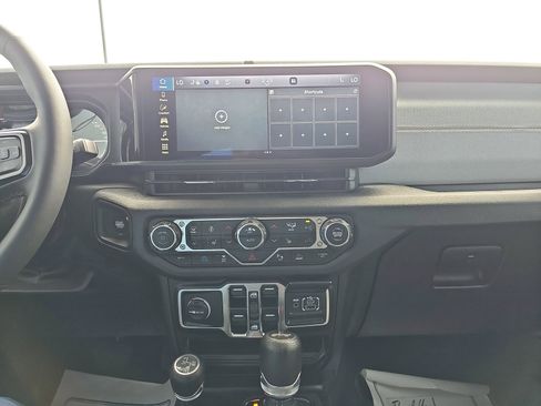 Used 2024 Jeep Wrangler Sport S w/ Convenience Group image 22