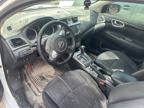 Used 2017 Nissan Sentra SV FWD image 2