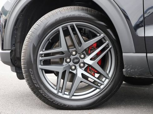 Used 2025 Ford Explorer ST-Line w/ ST-Line Street Pack image 2