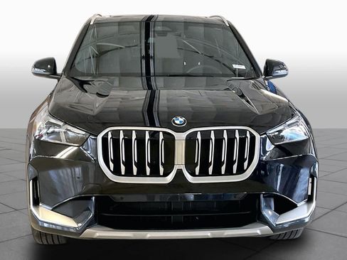 Used 2025 BMW X1 xDrive28i w/ Convenience Package AWD/4WD image 3