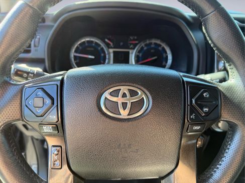 Used 2016 Toyota 4Runner Trail Premium AWD/4WD image 32