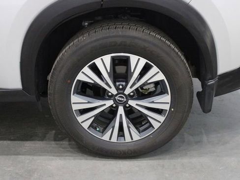 Used 2022 Nissan Rogue SV FWD image 43
