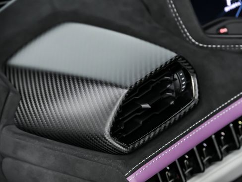 Used 2023 Lamborghini Huracan Tecnica image 32