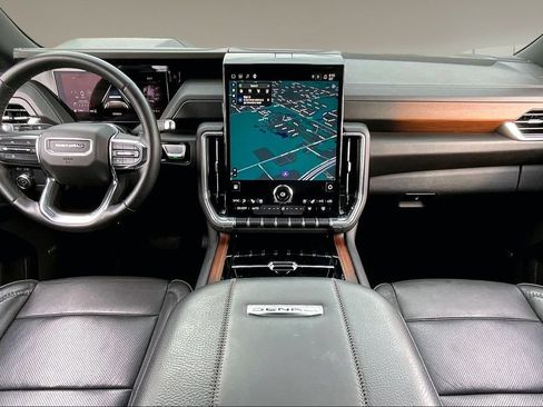 Used 2025 GMC Yukon Denali AWD/4WD image 15