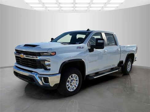 Used 2024 Chevrolet Silverado 2500 LT image 8
